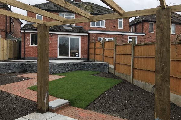 Garden planting and lawn image for garden advice
